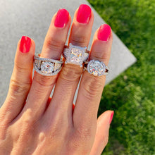 Load image into Gallery viewer, Catherine Elite Yellow Gold Diamond Ring
